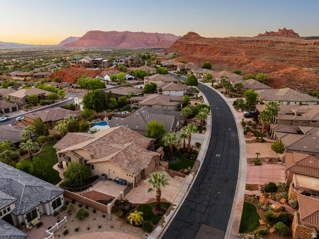 1941 N CASCADE CANYON DR, St. George, UT 84770