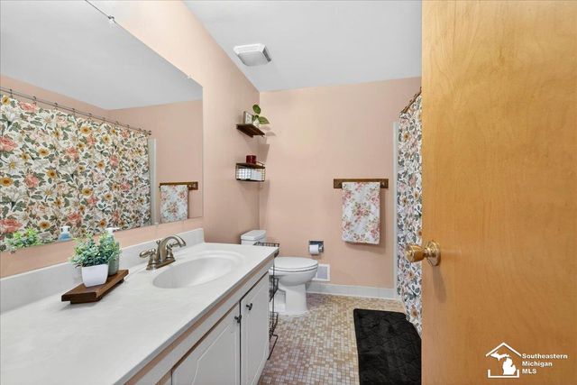 15517 Susan Street, Southgate, MI 48195