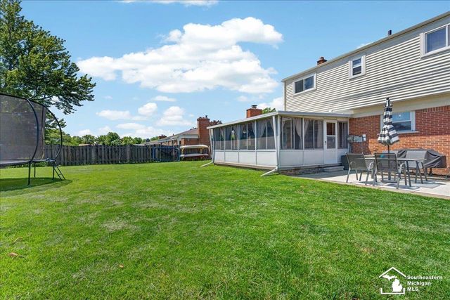 15517 Susan Street, Southgate, MI 48195