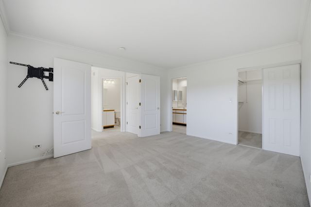 1447 Club Drive A, Glendale Heights, IL 60139