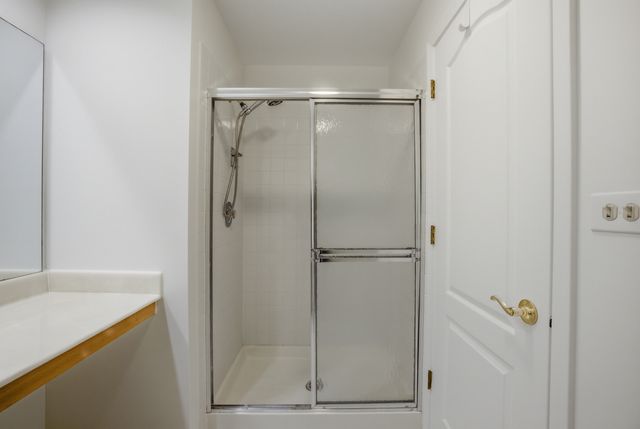 1447 Club Drive A, Glendale Heights, IL 60139