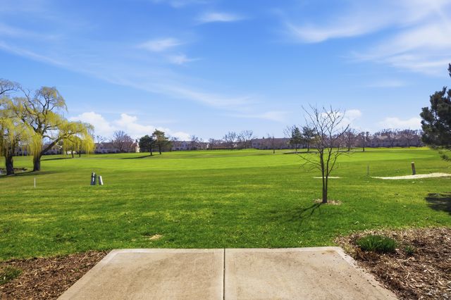 1447 Club Drive A, Glendale Heights, IL 60139