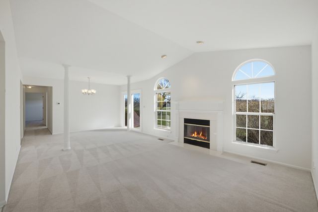 1447 Club Drive A, Glendale Heights, IL 60139