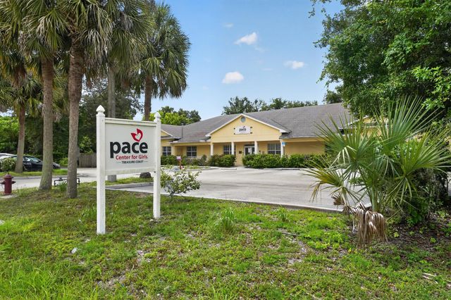 3651 Virginia Avenue, Fort Pierce, FL 34981