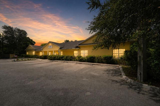 3651 Virginia Avenue, Fort Pierce, FL 34981