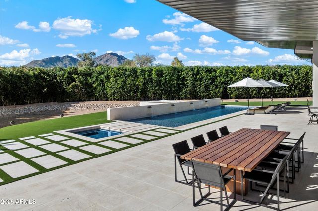 5517 N 68TH Place, Paradise Valley, AZ 85253