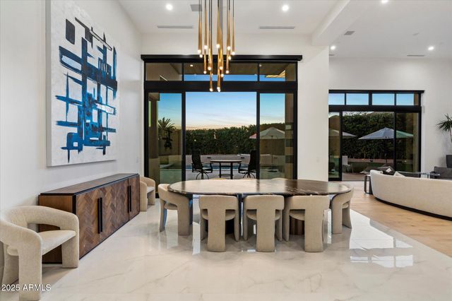 5517 N 68TH Place, Paradise Valley, AZ 85253