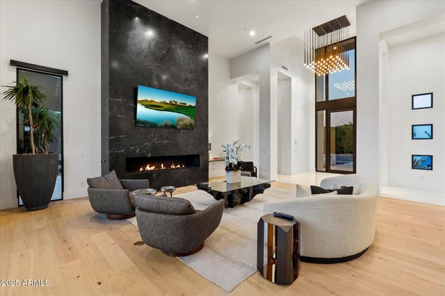 5517 N 68TH Place, Paradise Valley, AZ 85253