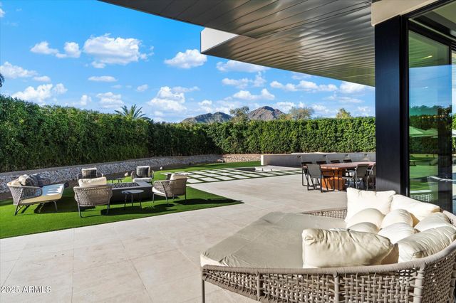 5517 N 68TH Place, Paradise Valley, AZ 85253