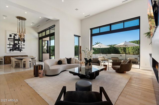 5517 N 68TH Place, Paradise Valley, AZ 85253