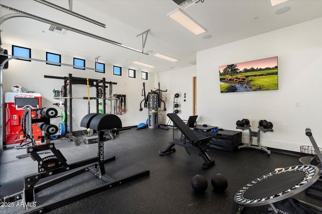 5517 N 68TH Place, Paradise Valley, AZ 85253