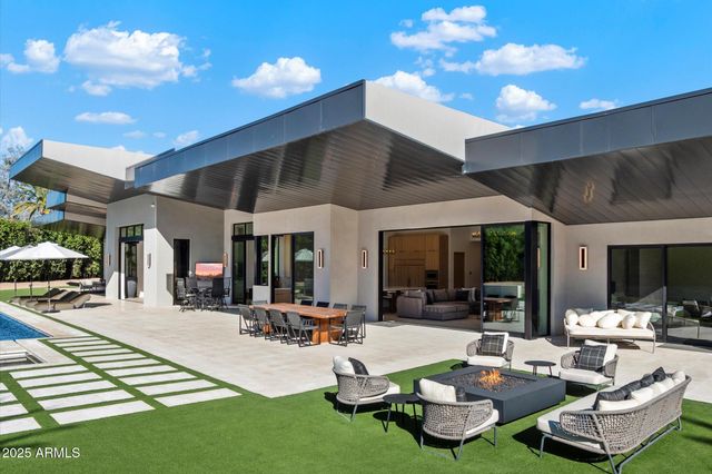 5517 N 68TH Place, Paradise Valley, AZ 85253