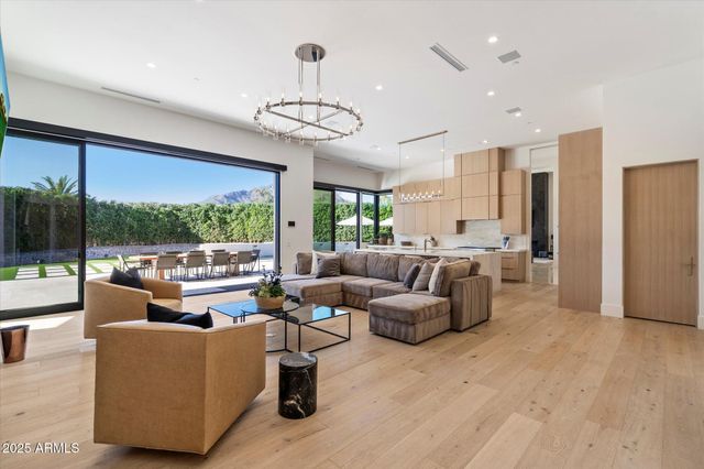 5517 N 68TH Place, Paradise Valley, AZ 85253