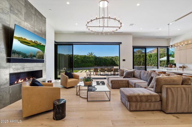 5517 N 68TH Place, Paradise Valley, AZ 85253