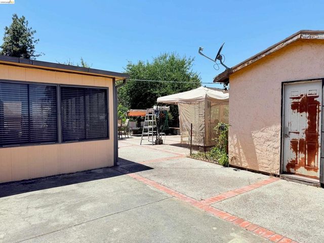 133 Meadowlark Way, Hercules, CA 94547