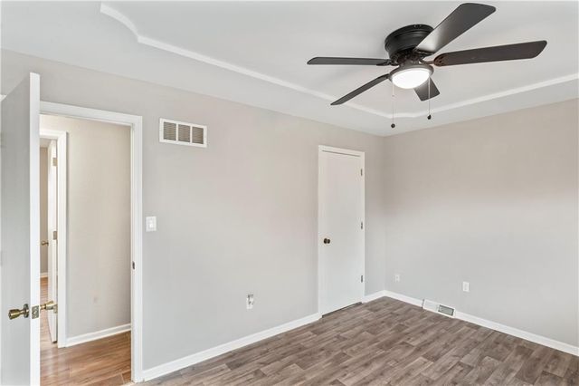 1422 N Blue Mills Road, Independence, MO 64056