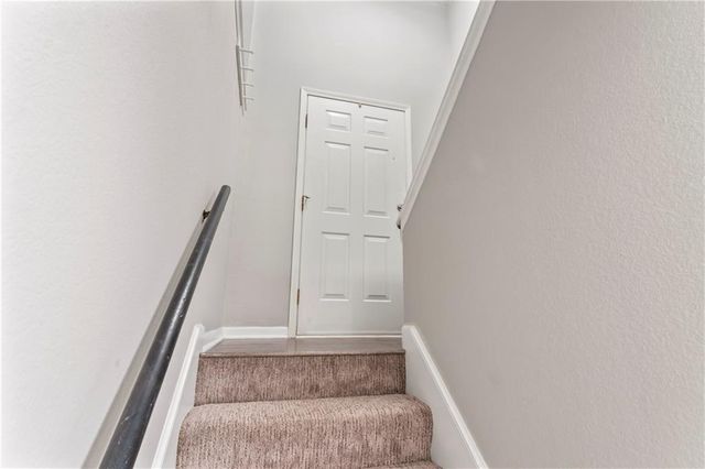 1422 N Blue Mills Road, Independence, MO 64056