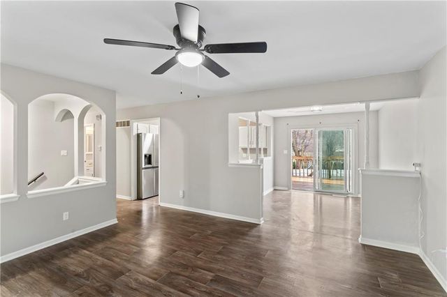 1422 N Blue Mills Road, Independence, MO 64056