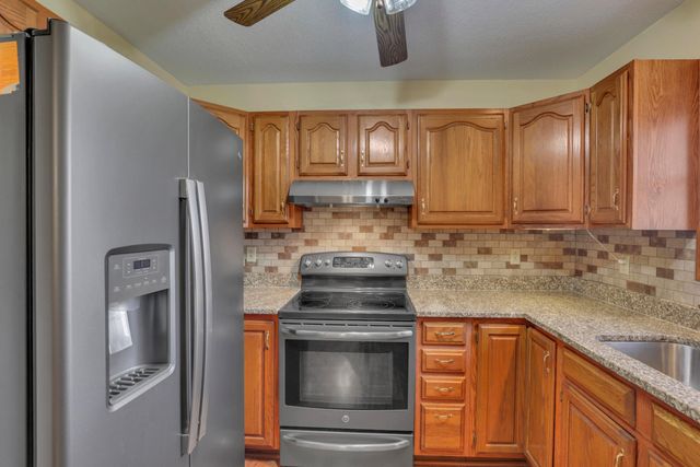 965 Nadine Drive, Heath, OH 43056