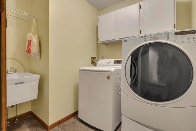 965 Nadine Drive, Heath, OH 43056