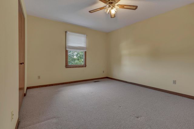 965 Nadine Drive, Heath, OH 43056