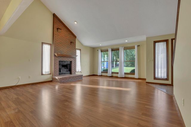 965 Nadine Drive, Heath, OH 43056