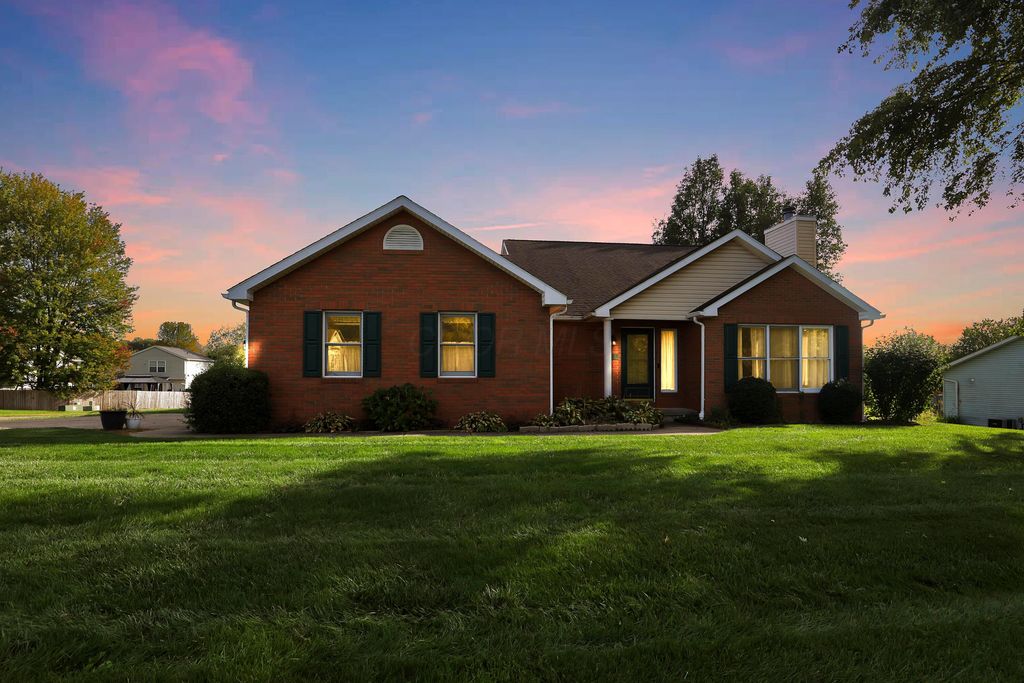 965 Nadine Drive, Heath, OH 43056