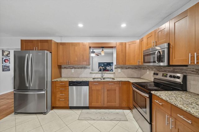 420 LEWIS BOULEVARD SE, St Petersburg, FL 33705