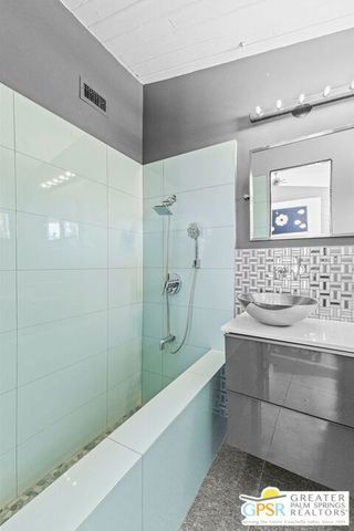 784 E Alexander Way, Palm Springs, CA 92262