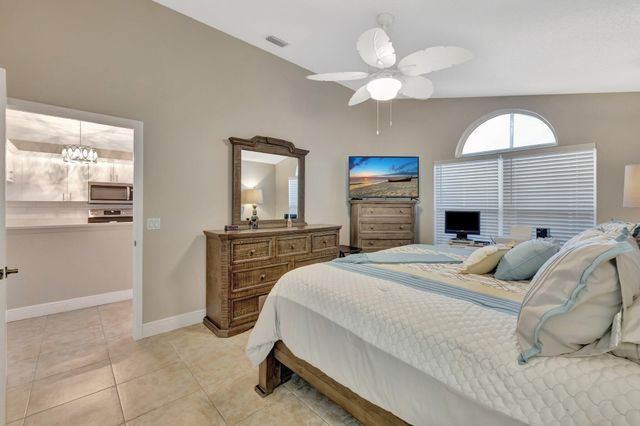 1164 NW Lombardy Drive, Port St Lucie, FL 34986