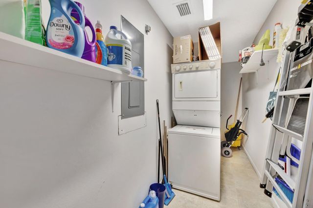 1164 NW Lombardy Drive, Port St Lucie, FL 34986