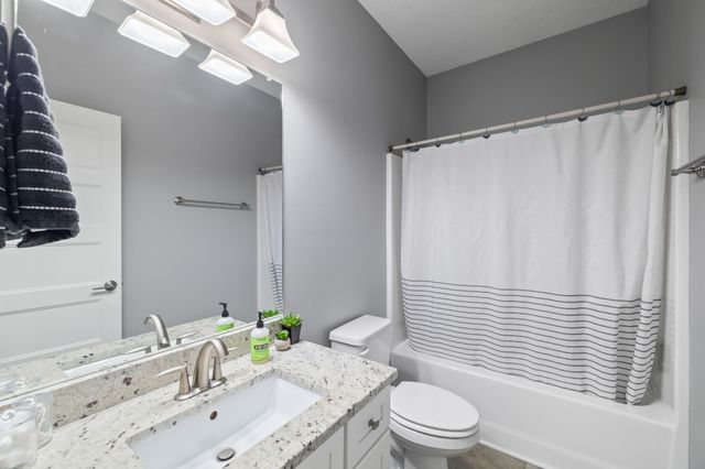 16837 Prairie Drive, Clive, IA 50325