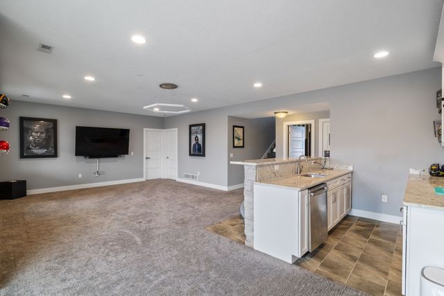 16837 Prairie Drive, Clive, IA 50325