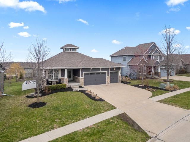 16837 Prairie Drive, Clive, IA 50325