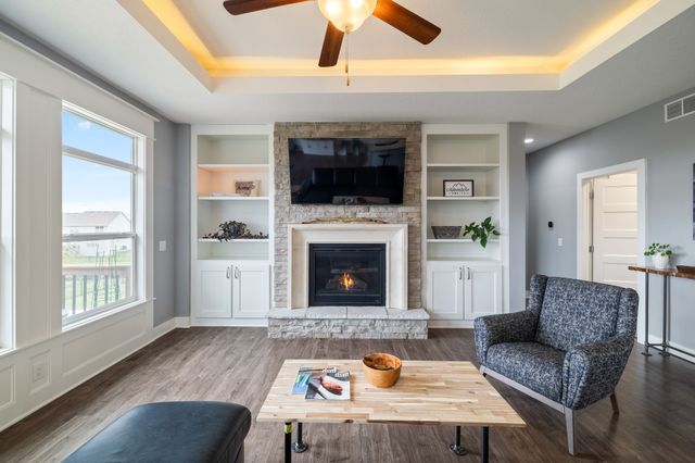 16837 Prairie Drive, Clive, IA 50325