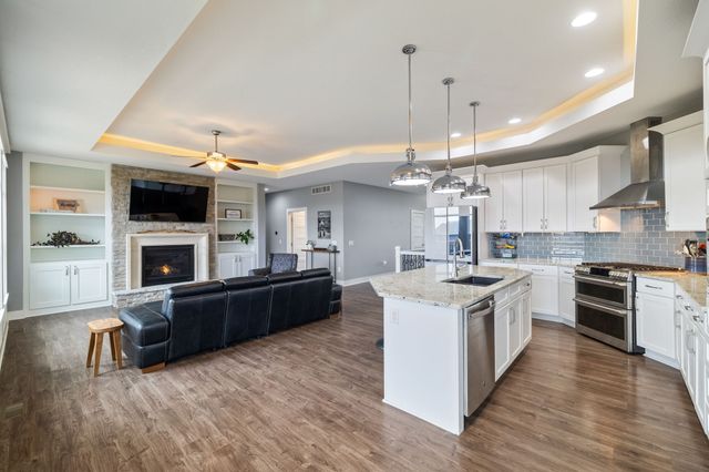 16837 Prairie Drive, Clive, IA 50325