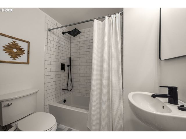 2915 Se 133RD Ave, Portland, OR 97236