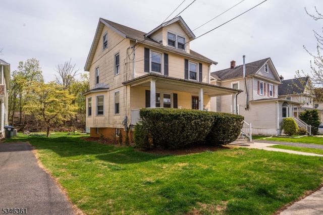 649 N Avenue Ext, Dunellen Boro, NJ 08812