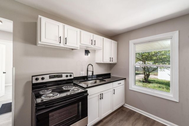 2725 Homecroft Drive, Columbus, OH 43211