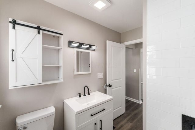 2725 Homecroft Drive, Columbus, OH 43211