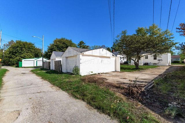 2725 Homecroft Drive, Columbus, OH 43211