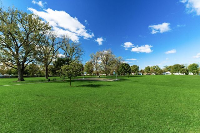 2725 Homecroft Drive, Columbus, OH 43211