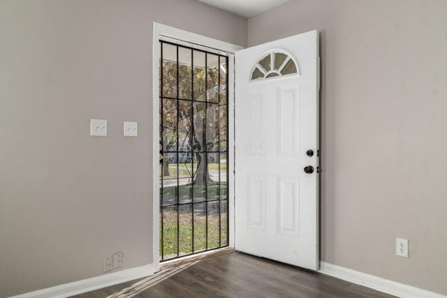 2725 Homecroft Drive, Columbus, OH 43211