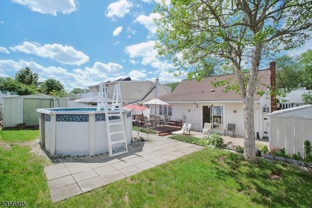 37 Greene Ave, Totowa Boro, NJ 07512