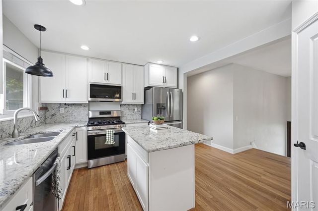 11260 Claywood Drive, St Louis, MO 63126