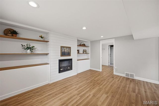 11260 Claywood Drive, St Louis, MO 63126