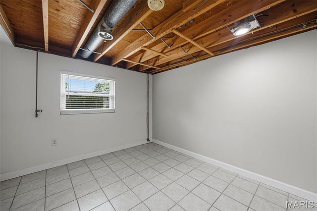 11260 Claywood Drive, St Louis, MO 63126
