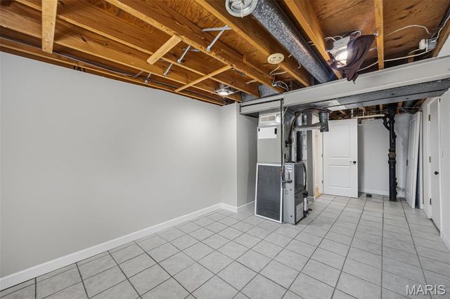11260 Claywood Drive, St Louis, MO 63126