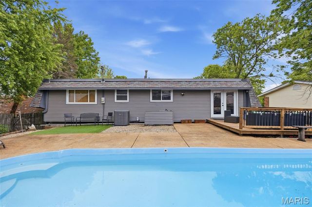 11260 Claywood Drive, St Louis, MO 63126