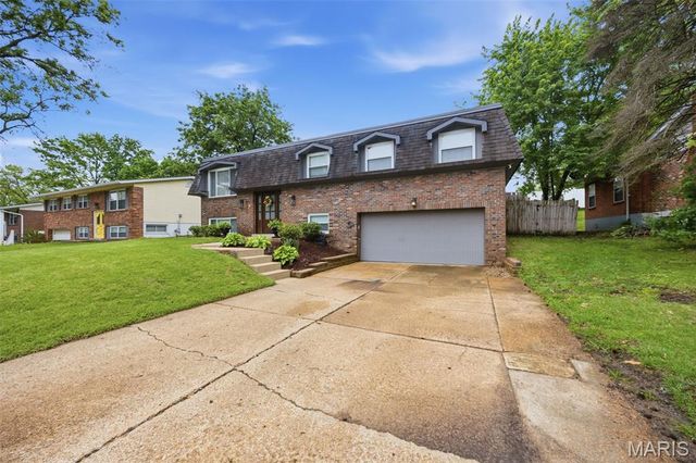 11260 Claywood Drive, St Louis, MO 63126